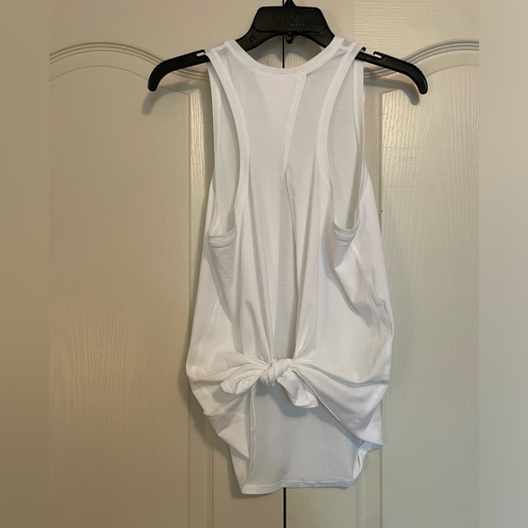 Lululemon White Open Back Tank Top, Size 6 - Picture 4 of 5